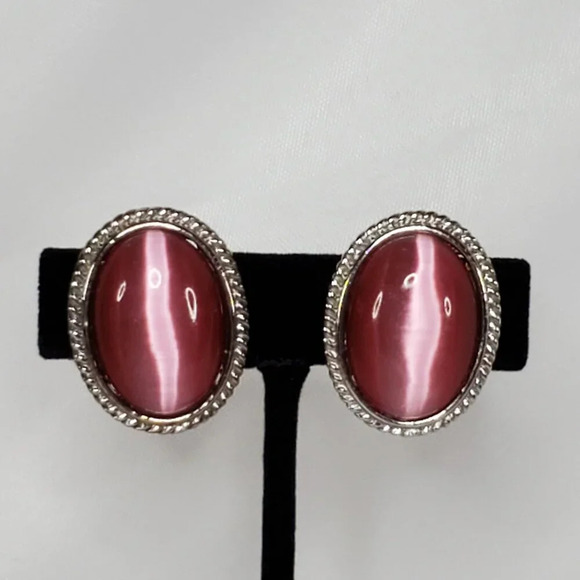 Vintage Oval Pink Moonstone Cats Eye Clip-On Earrings With Silver-Tone Rope Edge - Picture 12 of 12